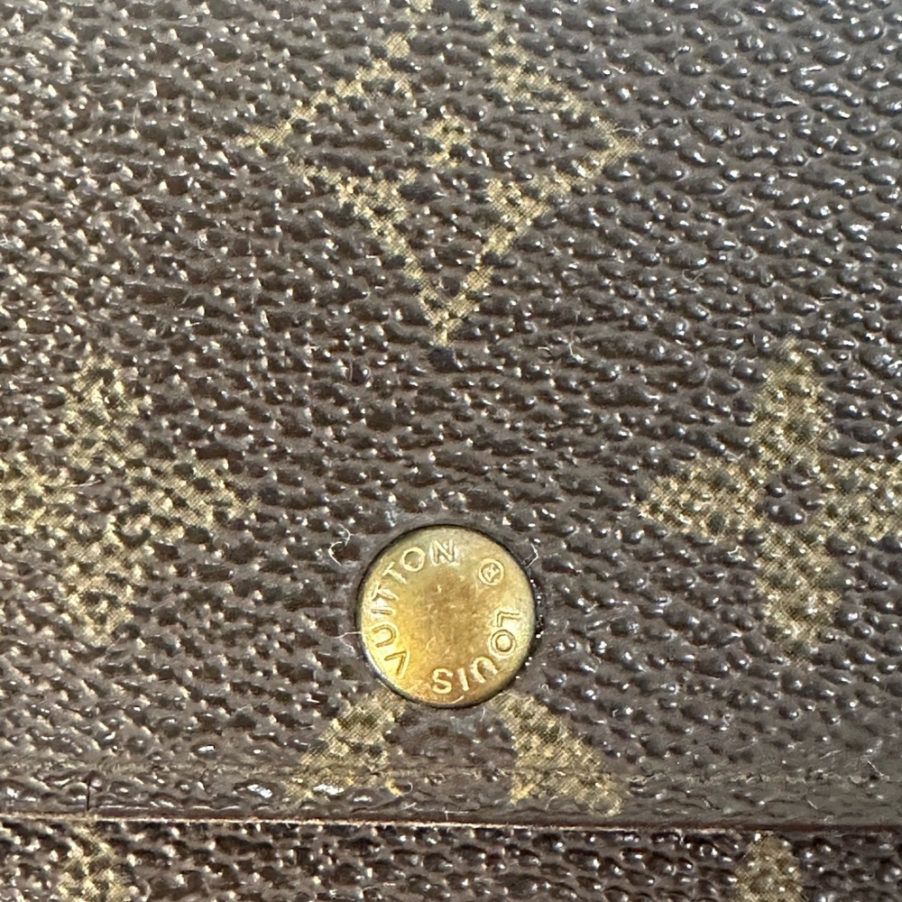 Louis Vuitton Monogram Sarah Wallet - Picture 3 of 16